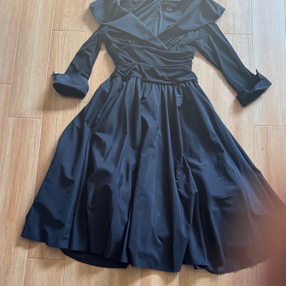 Jessica Simpson Elegant black Long Sleeve Dress